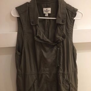 American Eagle Vest
